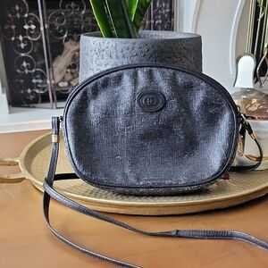vintage Authentic GUCCI Black Leather Crossbody Bag